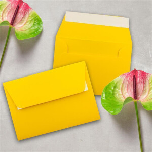 50x Briefumschläge Honig-Gelb DIN C6 Format 11,4 x 16,2 cm - Haftklebung - Kuverts ohne Fenster - Weihnachten, Grußkarten & Einladungen - Für A6 & A4 Papier