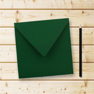 50x Quadratische Briefumschläge in Dunkelgrün (Grün) - 15,5 x 15,5 cm - ohne Fenster, mit Nassklebung - 110 g/m² - Für Einladungskarten zu Hochzeit, Geburtstag und mehr - Serie FarbenFroh
