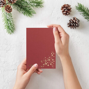 25x Faltkarten DIN A6 - Dunkelrot mit goldenen Metallic Sternen - 10,5 x 14,8 cm - Einladungskarten zu Weihnachten - Marke: FarbenFroh by GUSTAV NEUSER