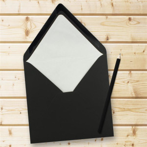 25x Briefumschläge Quadratisch 16 x 16 cm in Schwarz - Umschläge mit weißem Seidenfutter - Kuverts ohne Fenster & mit Nassklebung - Für Einladungskarten zu Hochzeit und Geburtstag